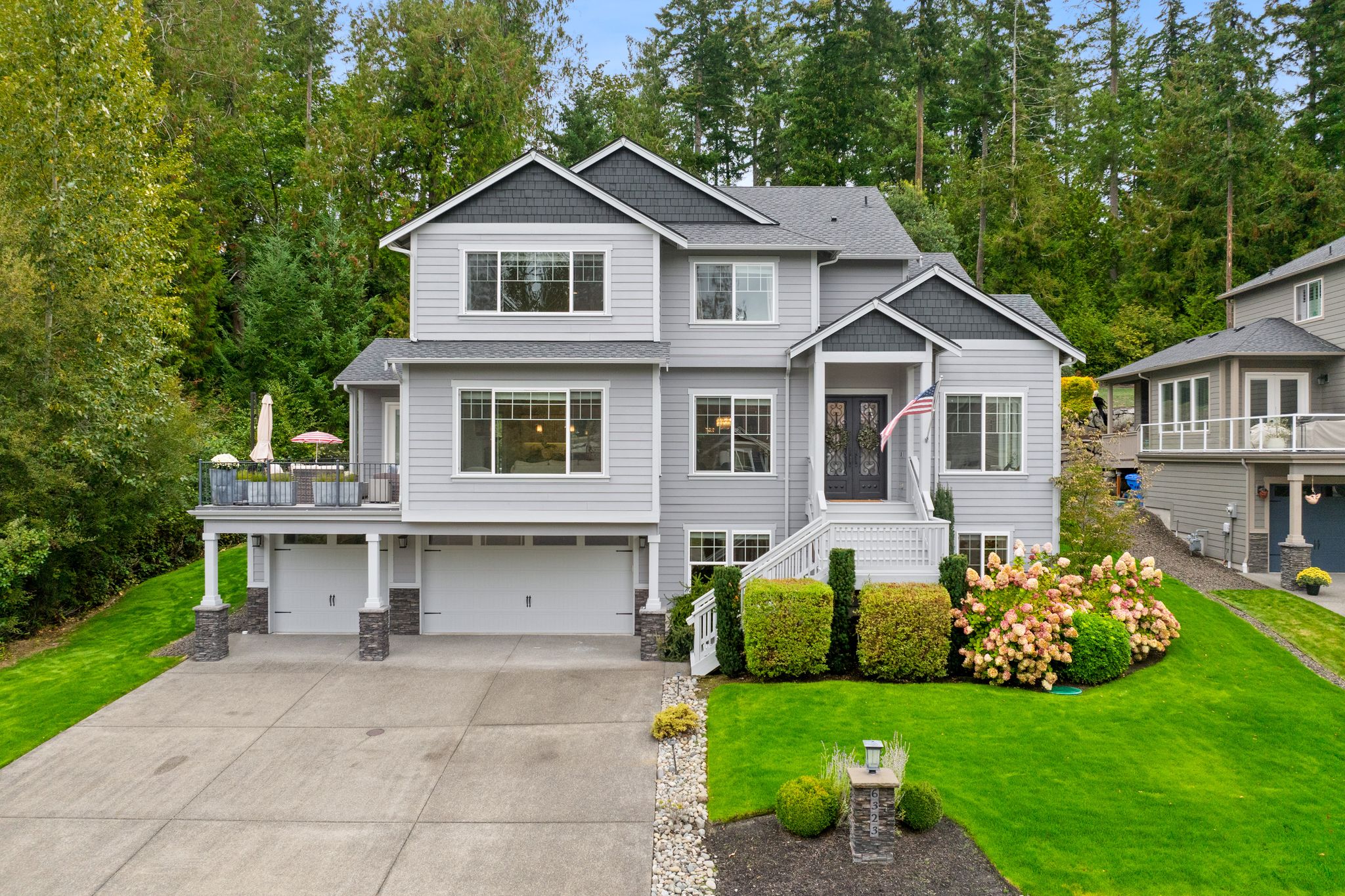 three story home in gig harbor chelsea park with garage and amble parking